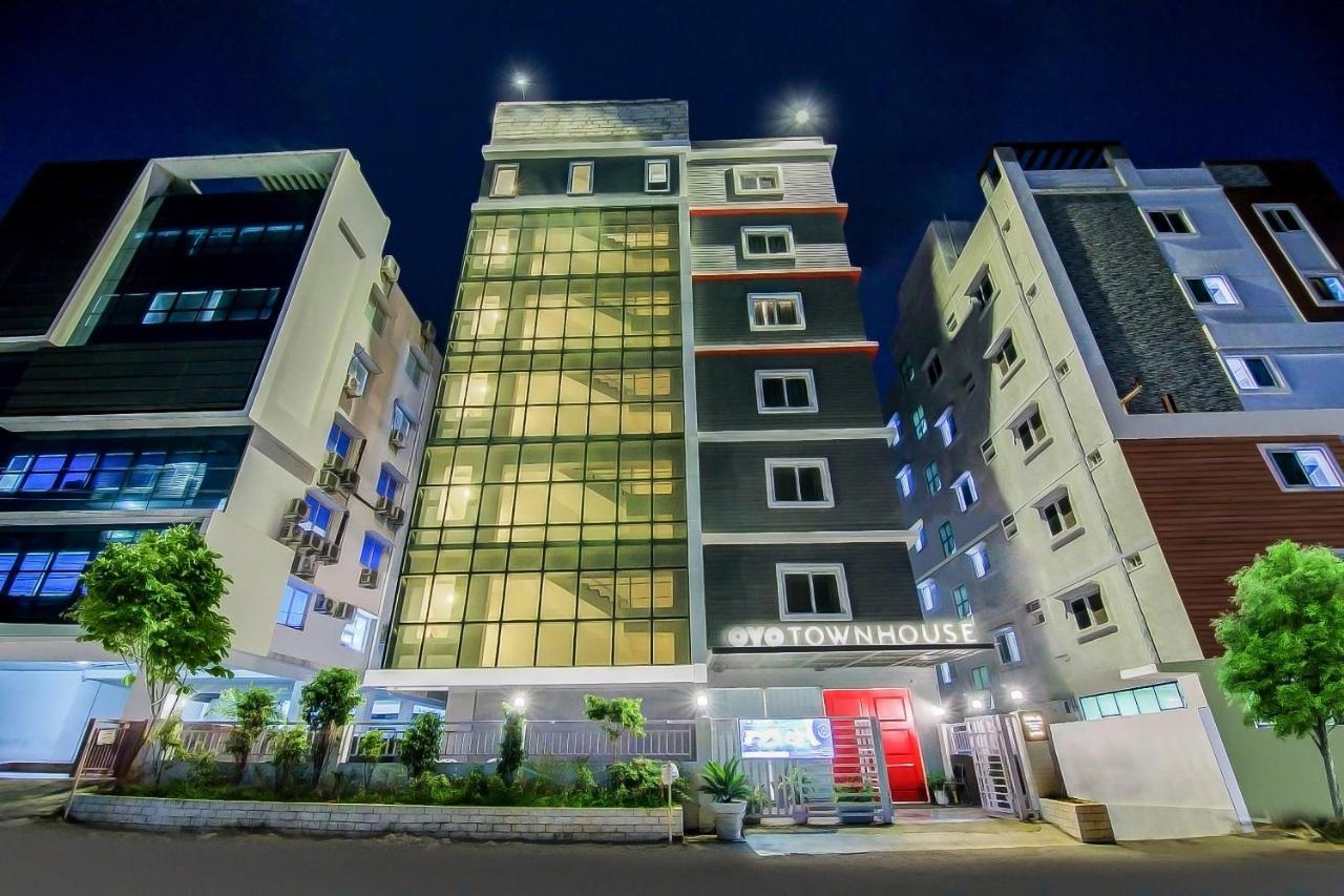 Oyo Townhouse 034 -Halcyon Hitech City Road Хидерабад Екстериор снимка
