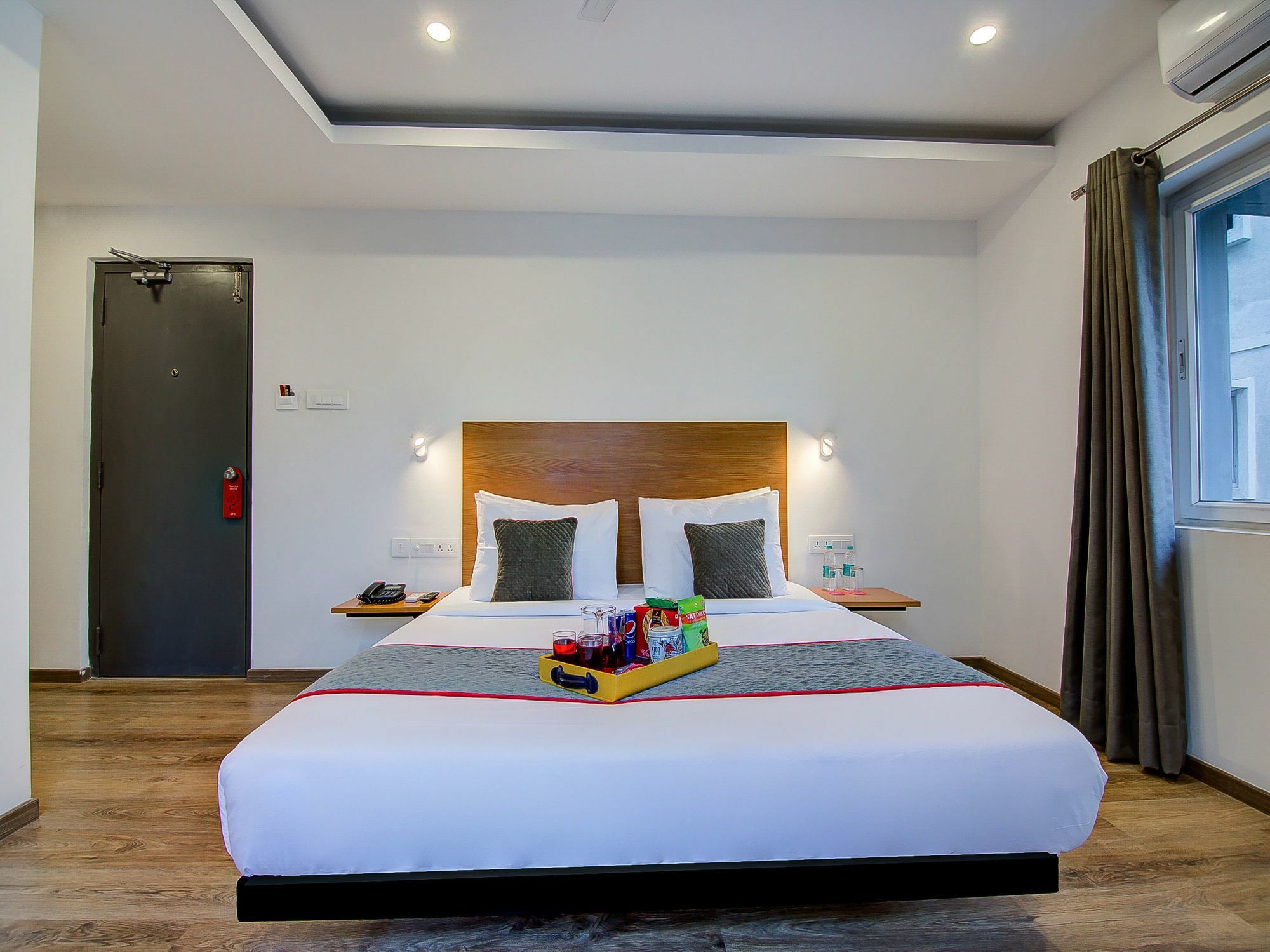 Oyo Townhouse 034 -Halcyon Hitech City Road Хидерабад Екстериор снимка
