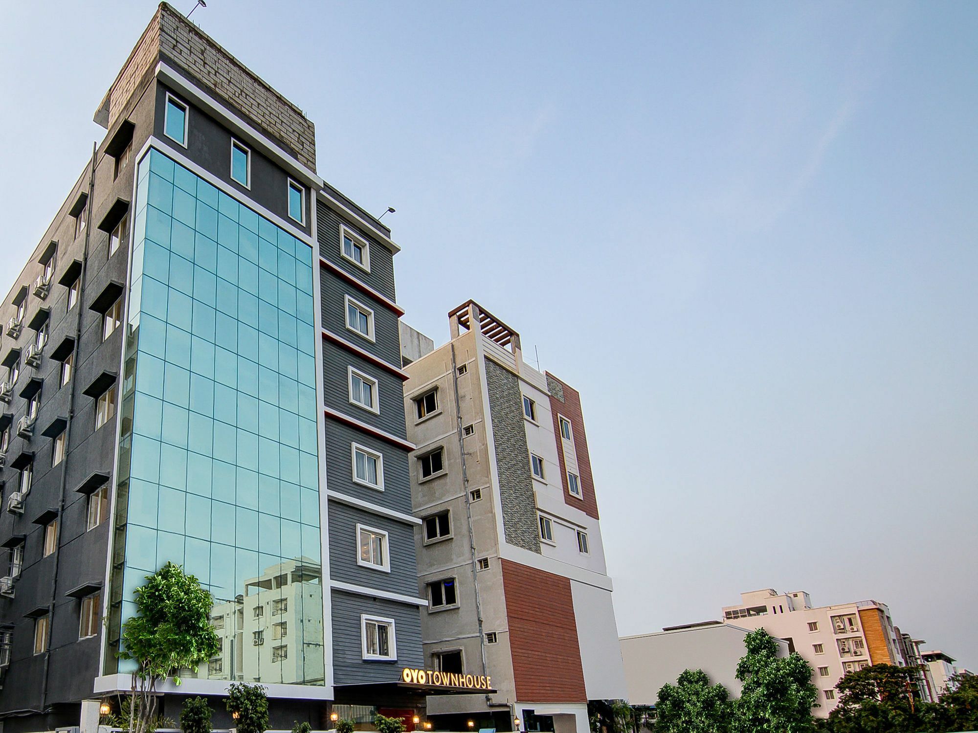 Oyo Townhouse 034 -Halcyon Hitech City Road Хидерабад Екстериор снимка