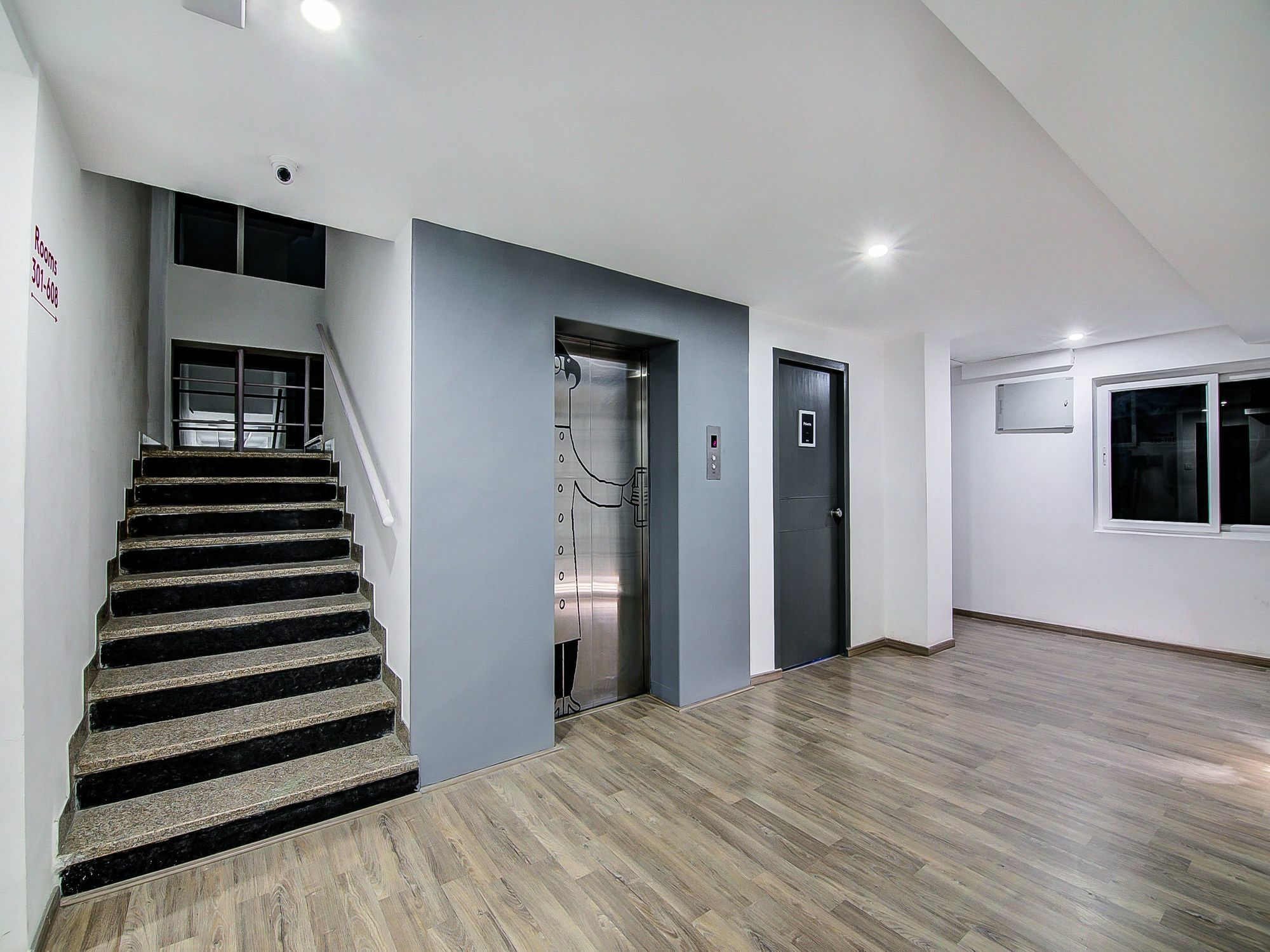 Oyo Townhouse 034 -Halcyon Hitech City Road Хидерабад Екстериор снимка