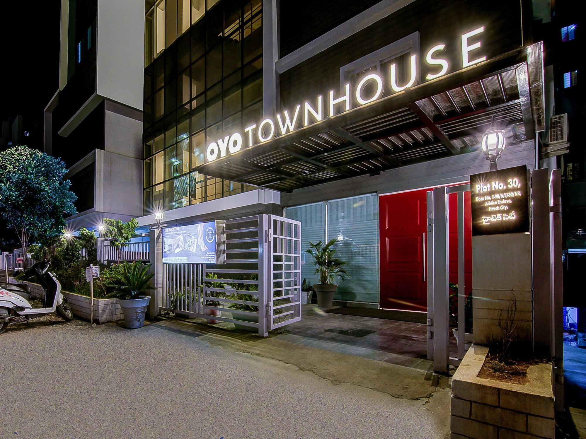 Oyo Townhouse 034 -Halcyon Hitech City Road Хидерабад Екстериор снимка